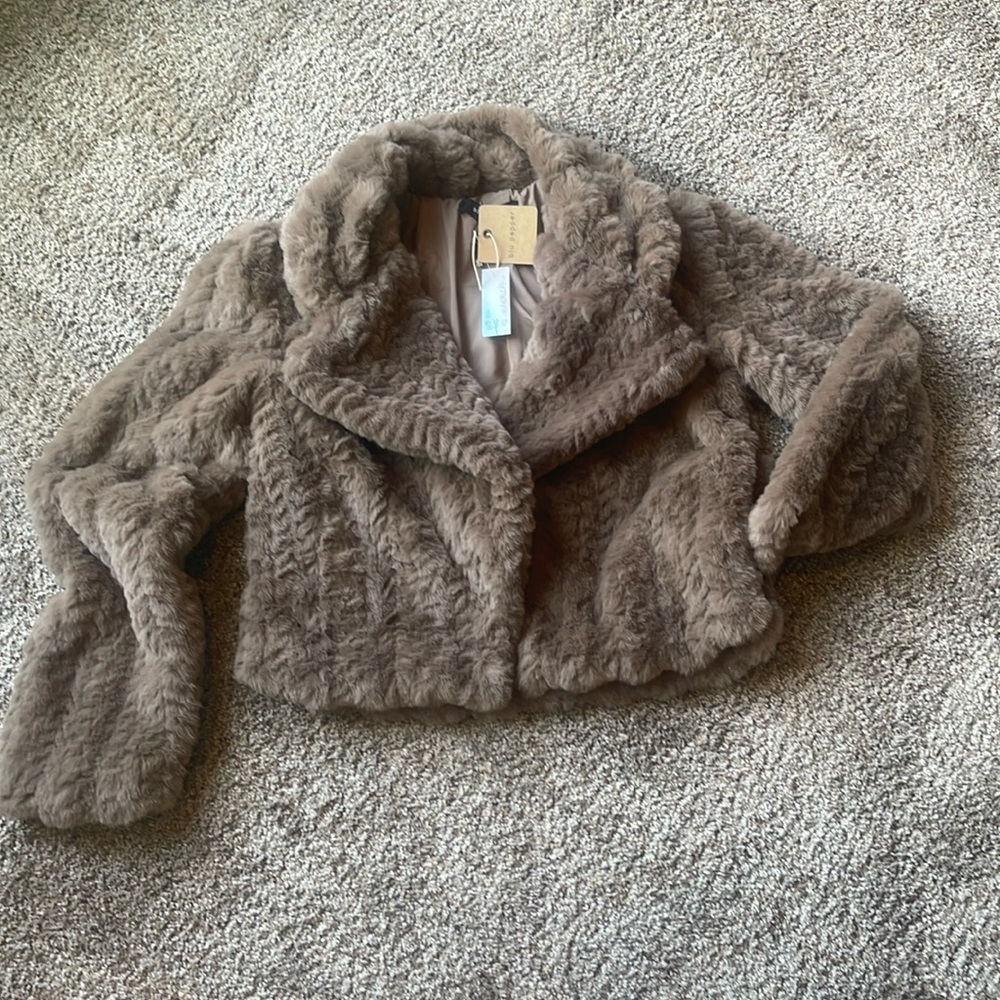 - Soft cropped faux fur jacket NWT